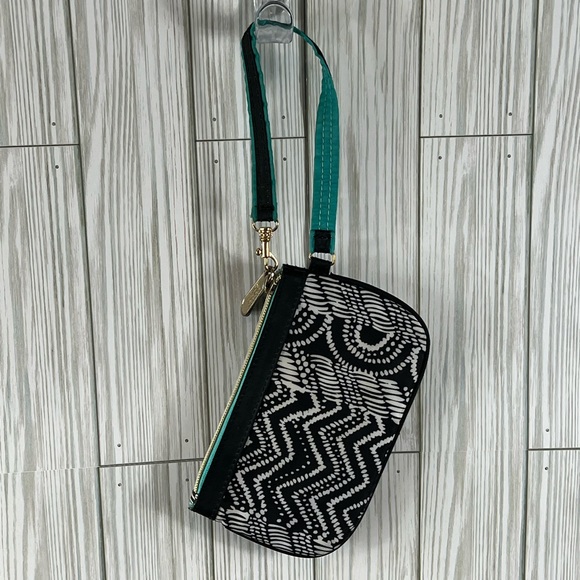 London Soho New York Wristlet - Picture 3 of 4